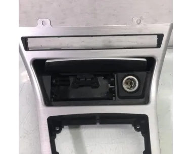 Console central (interieur plastique) BMW X3 E83 PHASE 2 Diesel