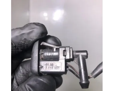 Gicleur lave glace BMW SERIE 1 E88 CABRIO Essence